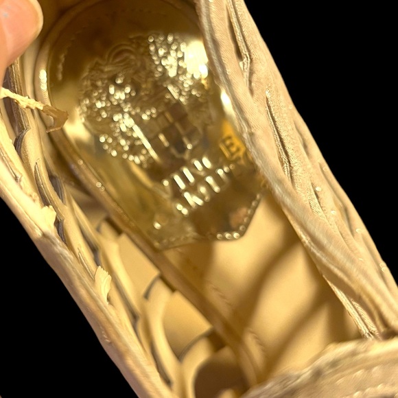 Vince Camuto Fontanela Gold Shimmer Back Zip Open Toe High Cage Heel 7.5 - Picture 7 of 8